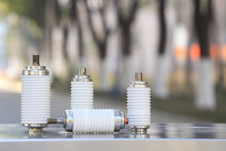 真空開關(guān)管接觸點選什么材質(zhì)好？一般為銅合金！