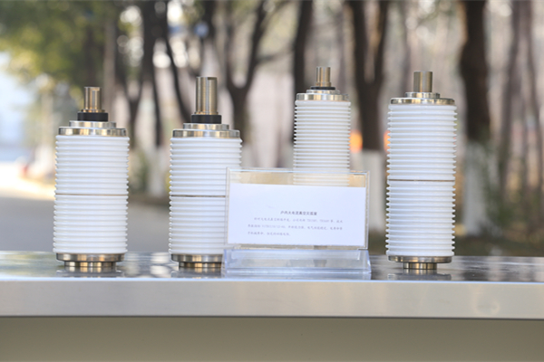 真空開關(guān)管絕緣外殼采用玻璃材料，優(yōu)勢(shì)多多！